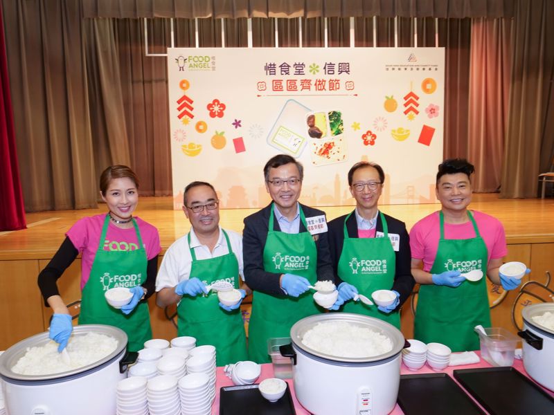 Guests served elders with bowls of rice which made them feel warm and happy.