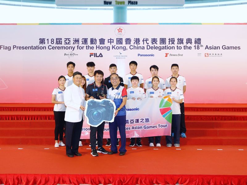 Shun Hing Group sponsors a set of LUMIX G System Camera DC-G9 to the tour for capturing the memorable moments.